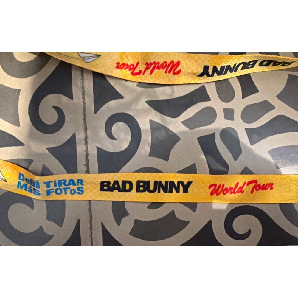 Bad Bunny DTMF London Show Memorabilia Camera & Lanyard 2026 . - Picture 3 of 3